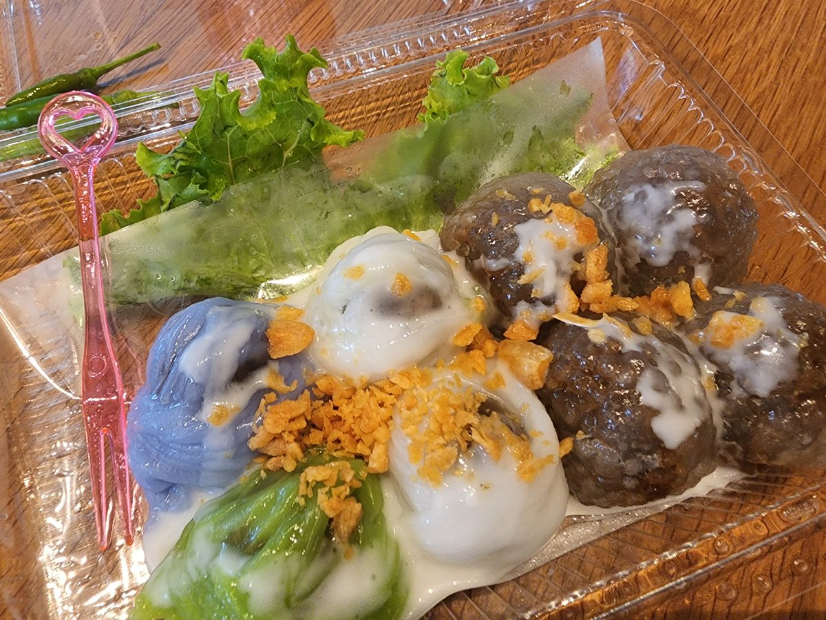 maymayalady's tweet photo. ปากหม้อ&amp;สาคู version ราดหัวกะทิด้วย
ที่ร้านบอกเป็นสูตรโบราณ อร่อย หอมค่า
#thaidesert  #thaicuisine  #breaksnack https://t.co/gFKhIypOq5