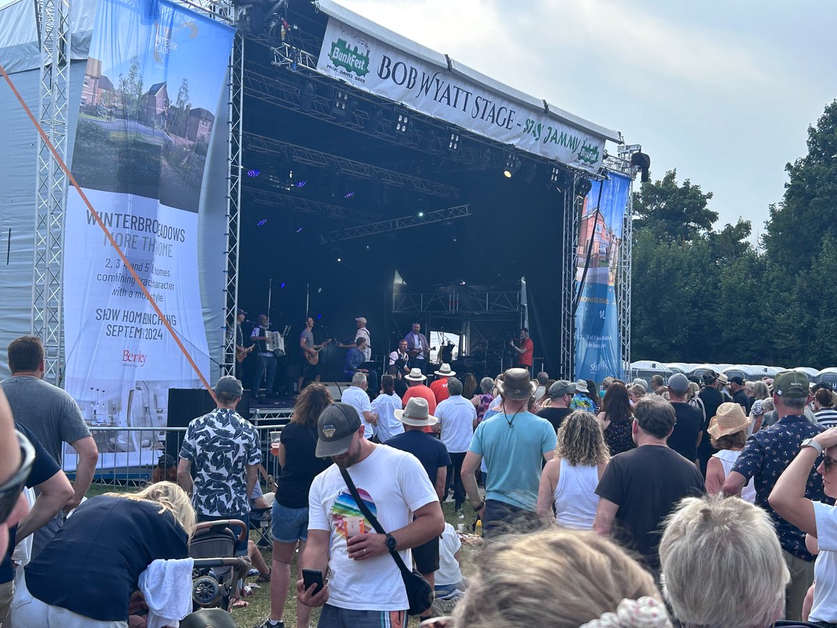 stephen huntridge tweet media