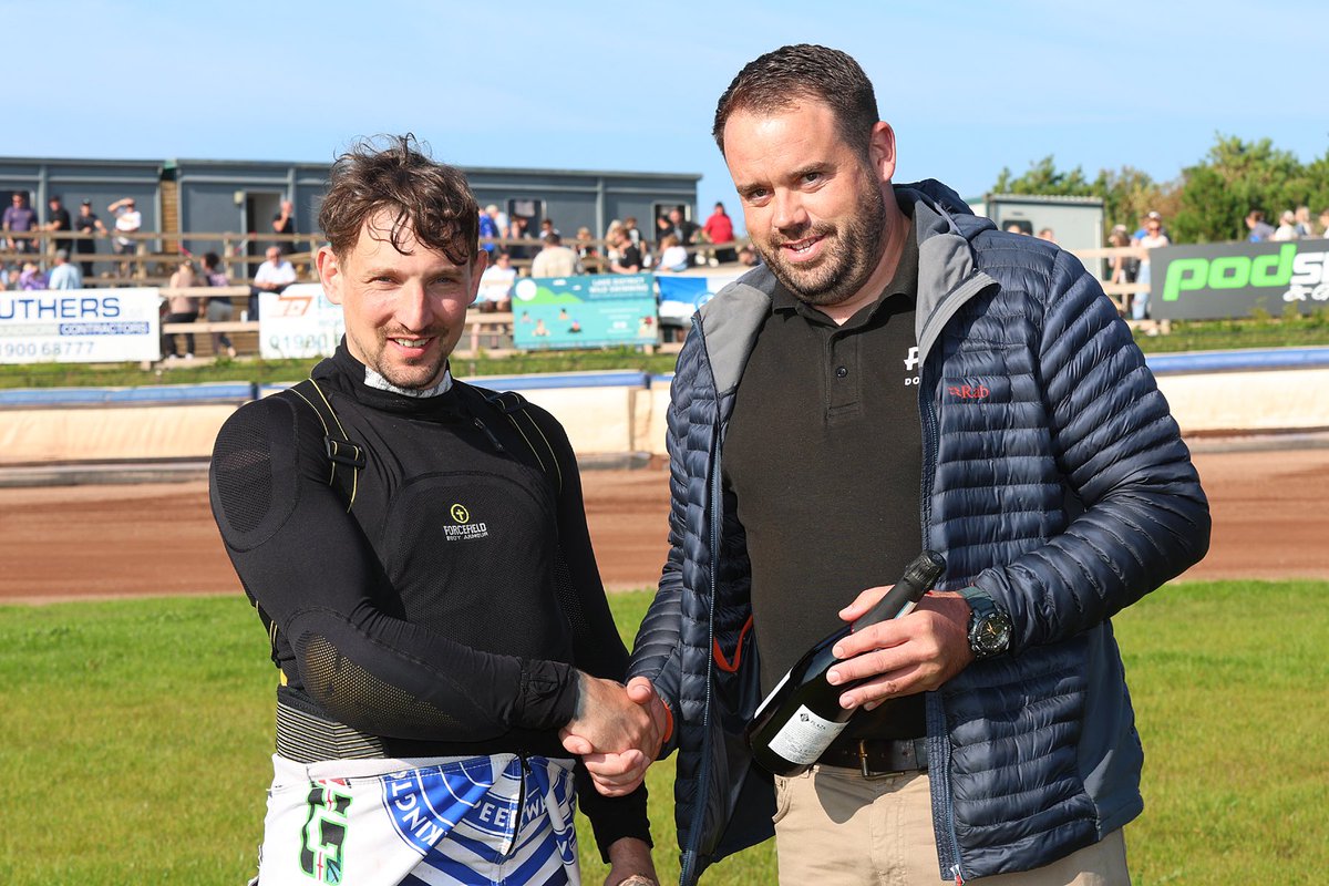 Gavin Mitchell of yesterday’s match sponsor P.V. Dobson, picked skipper <a href="/CraigCook111/">Craig Cook</a> as their Rider of the Match 🏆

Riding through pain barrier as well as doing exceptionally well led him to decide his pick! 👏