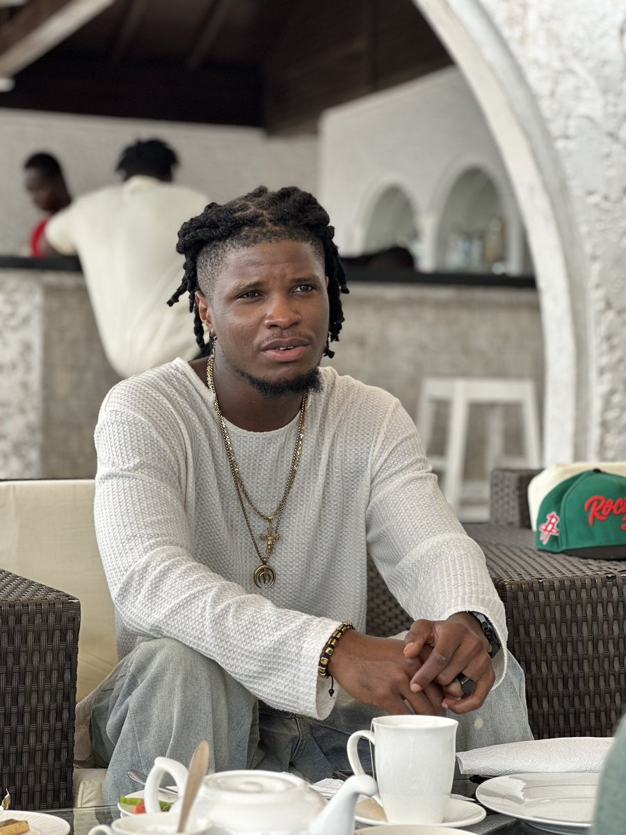 Don’t forget that happiness is free🤴🏾🤍

Bon Dimanche et Bon Mois de Septembre à vous la famille. Dieu veille.

Bataclan - Paris 31/10/24 🇫🇷
Club Soda - Montréal 02/11/24 🇨🇦