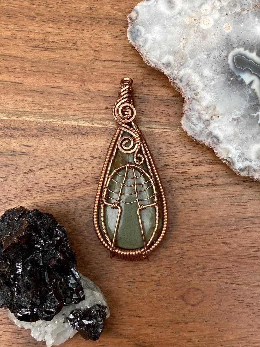 happy sept 1st aka SPOOKY SZN🎃👻🖤🕸️✨