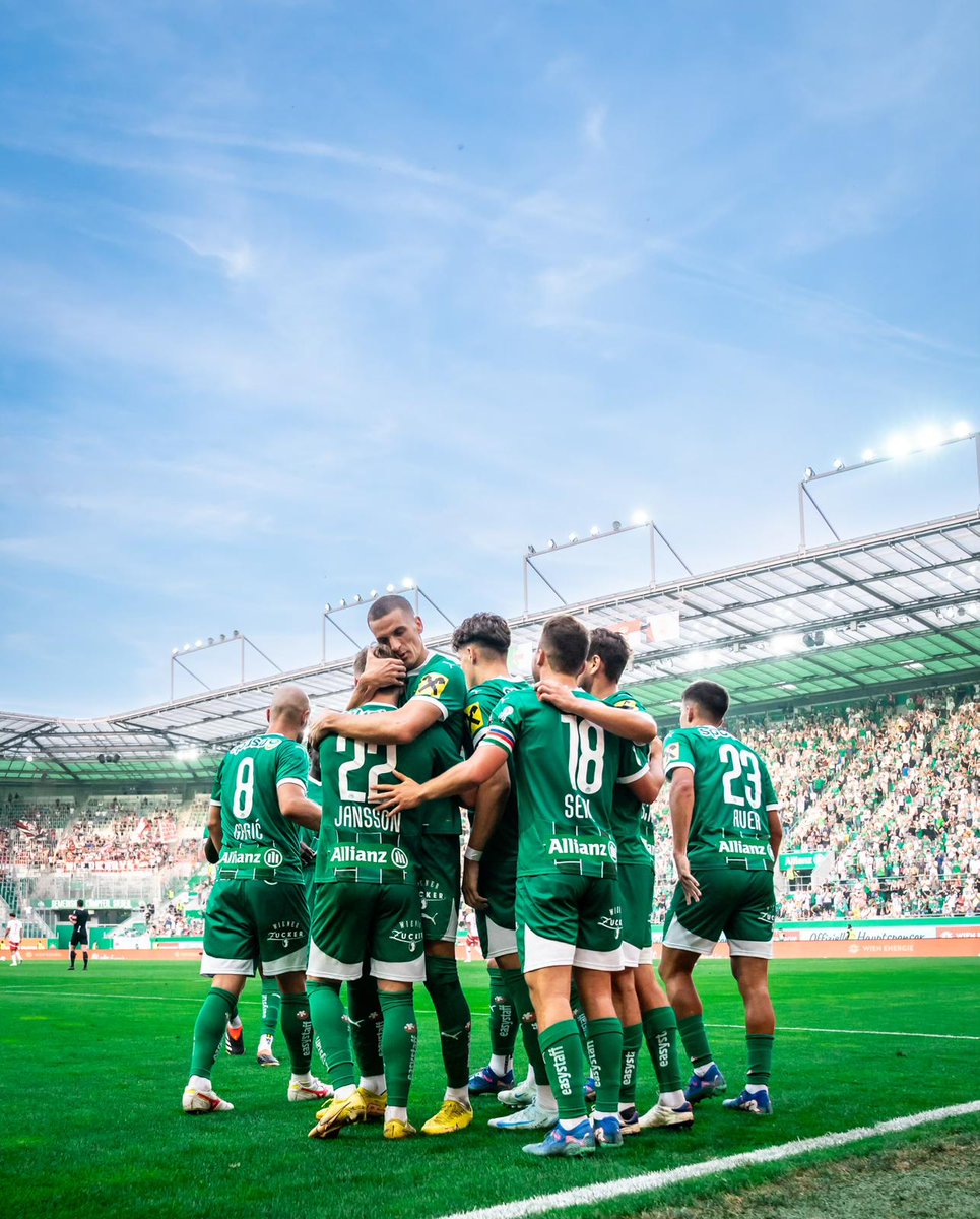 skrapid's tweet image. H E I M S I  E G! 🔥🔥🔥
____________________
⏱ FT‘ | ℹ #SCRRBS 3:2 |
#SCR2024 #skrapid