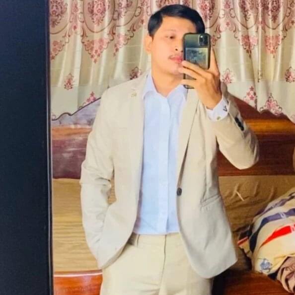 TosSexxxxx's tweet photo. ថតស្រាតលេងៗបែកធ្លាយមែនទែន🤔 https://t.co/UUdCnzXuee