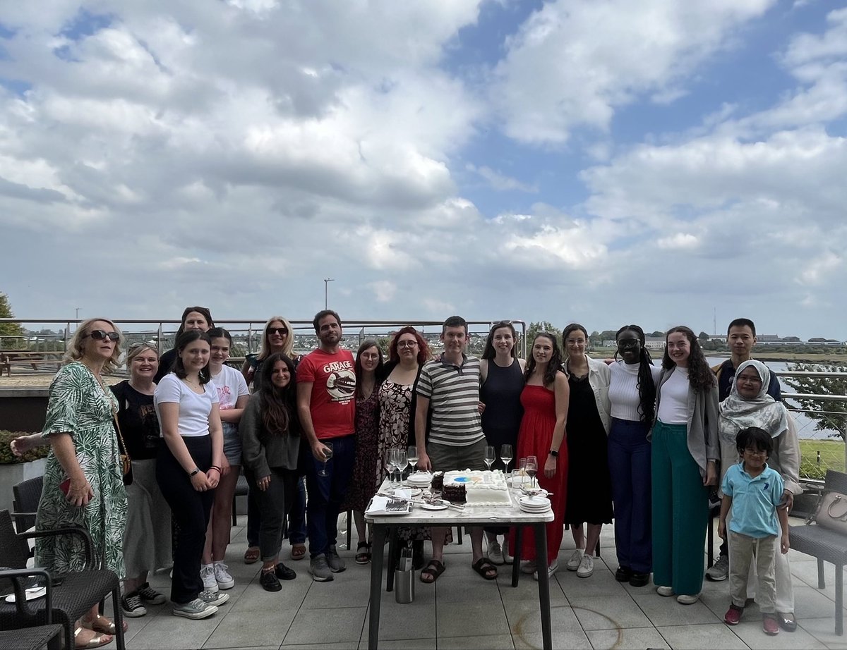 DavidFinn14's tweet image. So great to mark 20 years of my research group with wonderful group members past and present, and my family. I feel very fortunate and am very proud of and grateful to everyone who has contributed to my group over the past 2 decades @uniofgalway @PharmUnivofGal @GalwayNeuro
