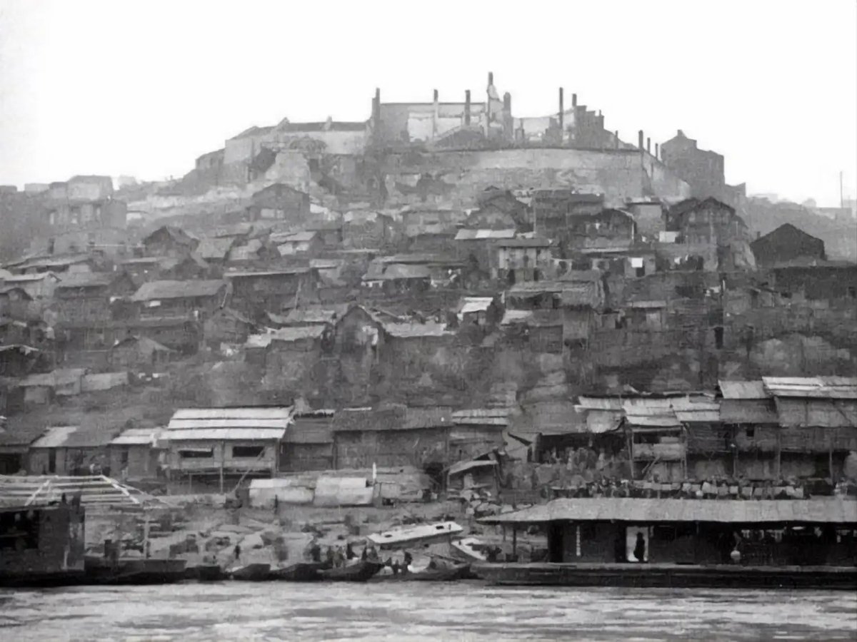 33 Historical Photos of Chongqing when it was the Capital of China dlvr.it/TCfPvY