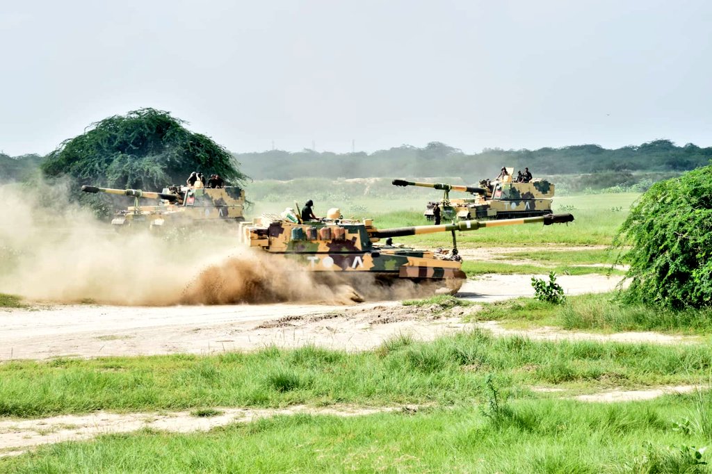 SWComd_IA's tweet image. #TrainToExcel 

#DotOnTargetGunners carried out training and validated #TacticsTechniques &amp;amp; Procedures displaying highest standards of professionalism and mission readiness. 

#Agniveers took part in the rigorous training, honing their skills to build a robust, adaptable and