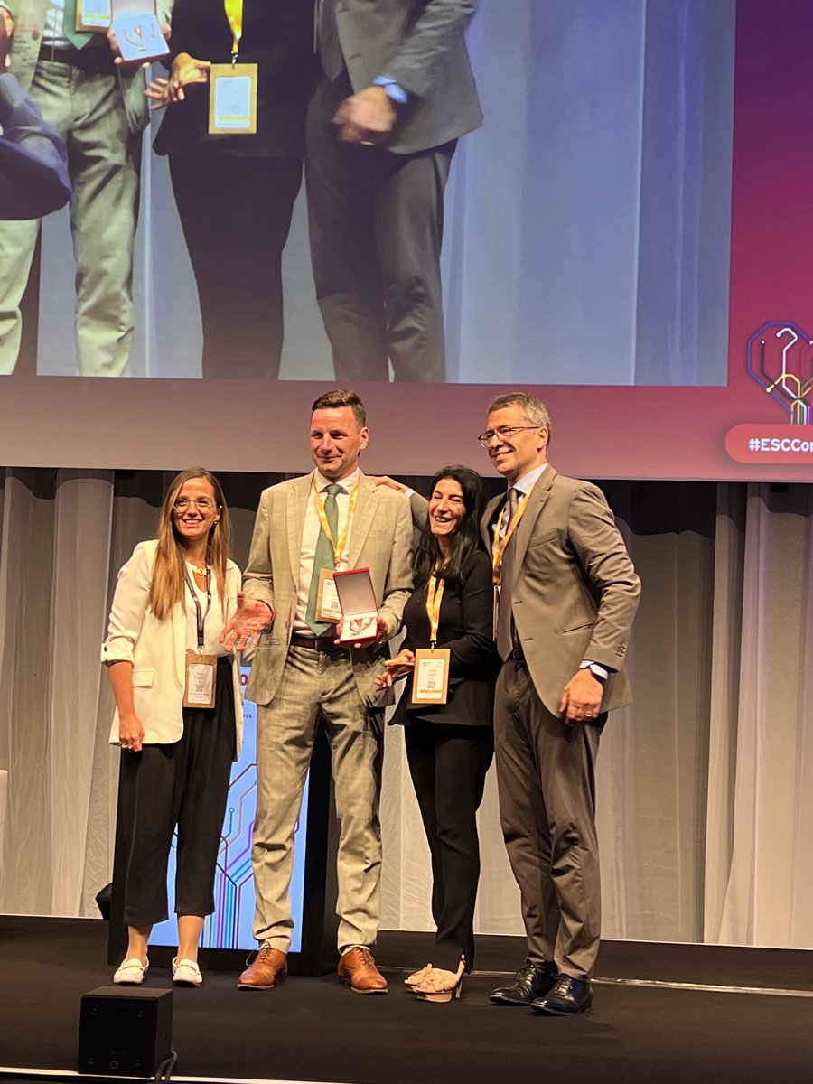 Holger Thiele (@thiele_holger) on Twitter photo Grüntzig award #ESCCongress. Just say thank you! <a href="/JuMehilli/">Julinda Mehilli</a> <a href="/DGK_org/">Deutsche Gesellschaft für Kardiologie</a> <a href="/AGIKinterv/">AGIK</a> <a href="/EAPCIPresident/">EAPCIPresident</a> Grüntzig award #ESCCongress. Just say thank you! <a href="/JuMehilli/">Julinda Mehilli</a> <a href="/DGK_org/">Deutsche Gesellschaft für Kardiologie</a> <a href="/AGIKinterv/">AGIK</a> <a href="/EAPCIPresident/">EAPCIPresident</a>