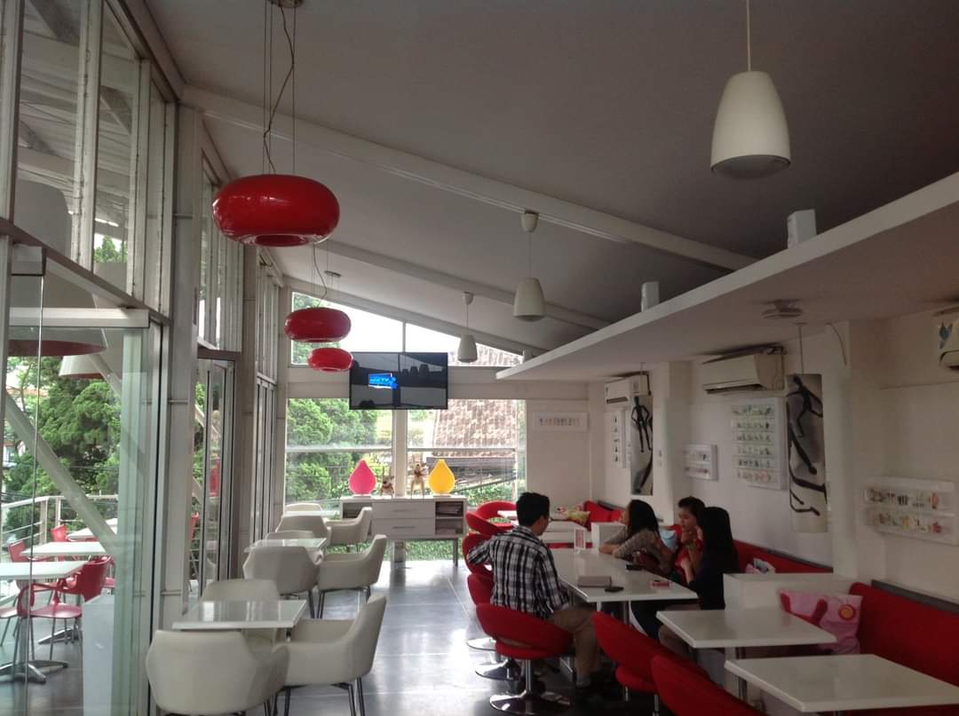 The TOA Pendant Speakers are ideal for Music and Public Address Announcements in Restaurants, Malls, Showrooms, Hotels, Retailers and many more applications. 
toa.eu/products/speak…
#toa #pendant #speakers