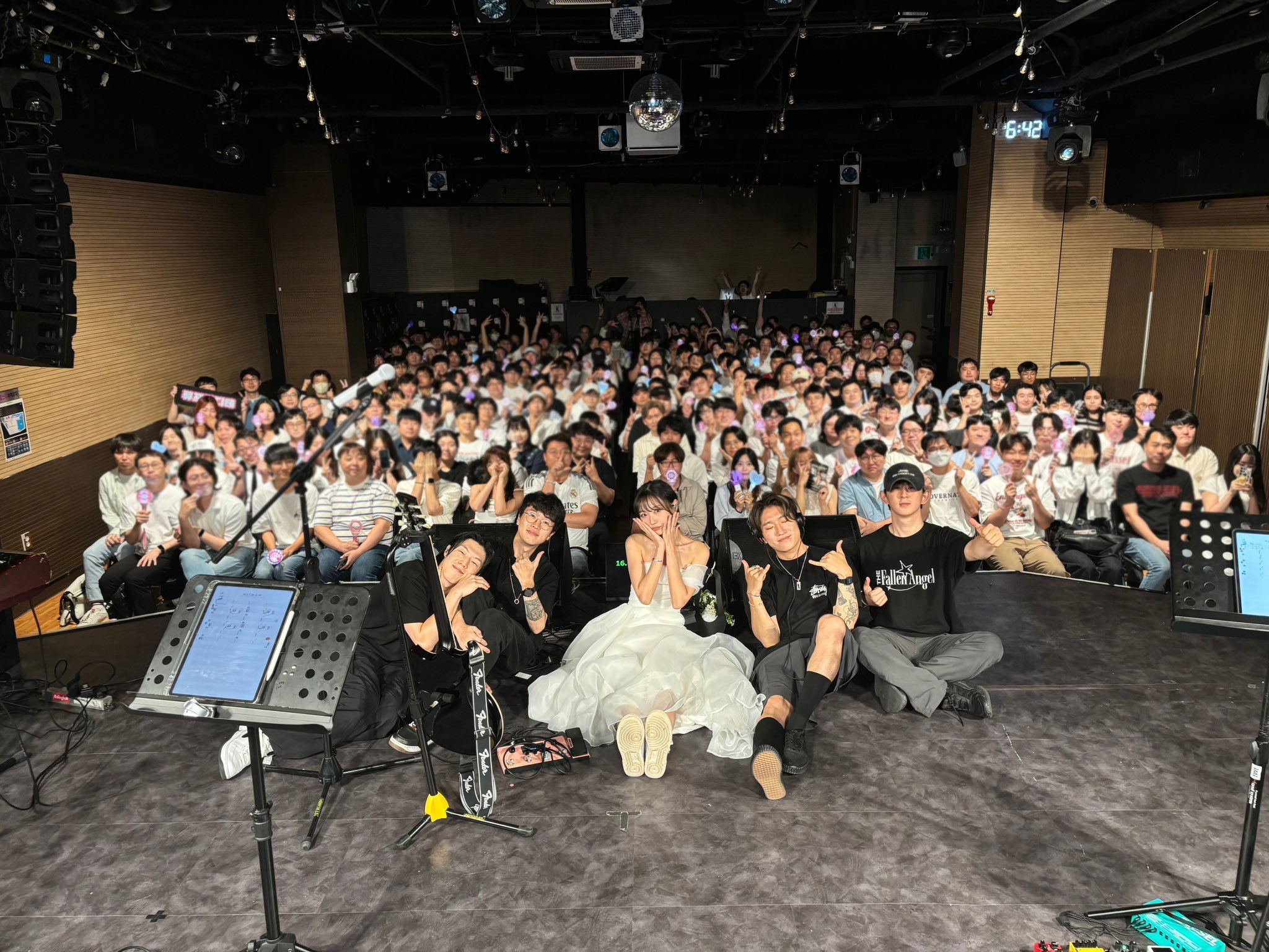 GWZHsfhbUAAHdIw?format=jpg&name=large