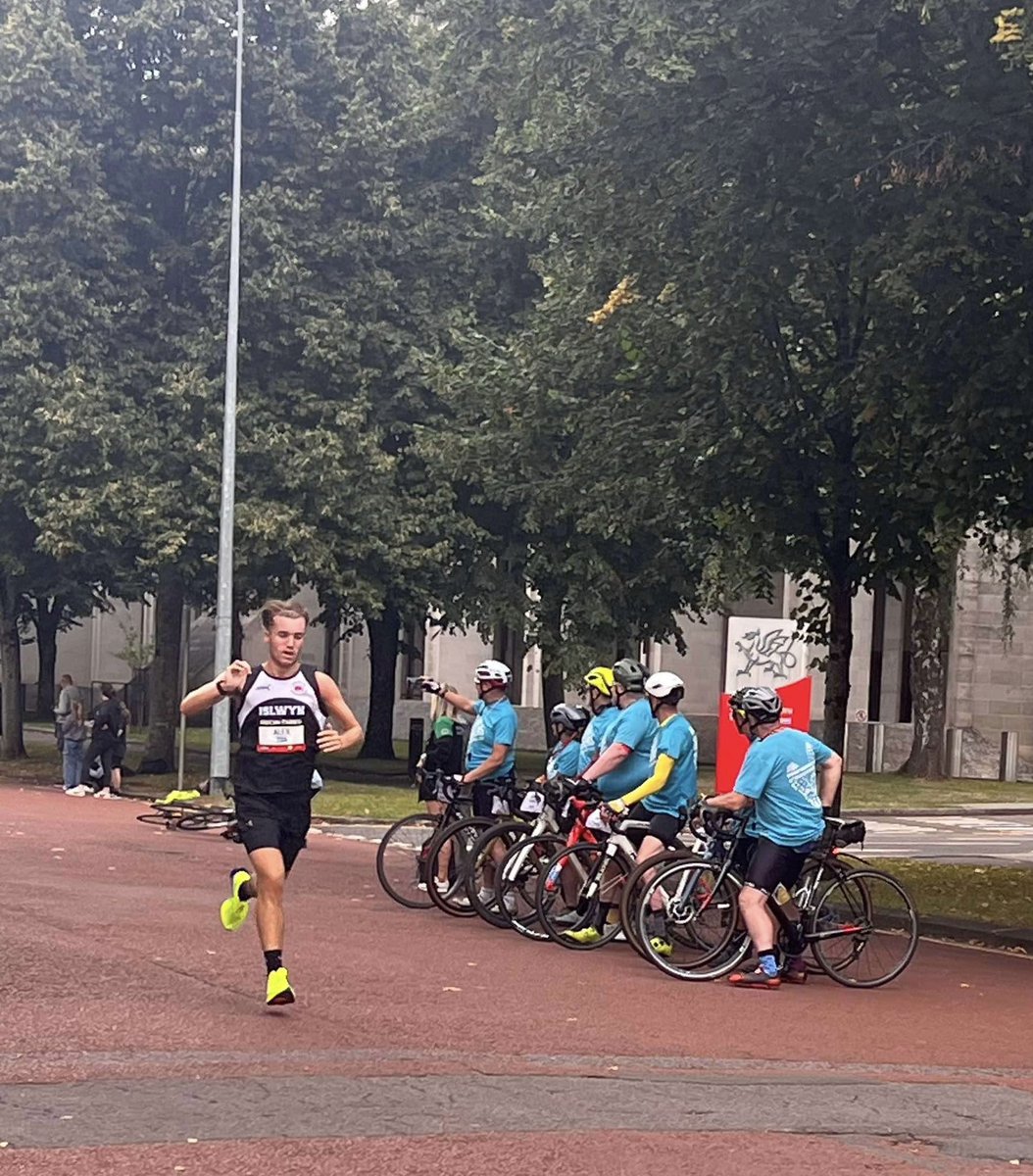 KateLine6's tweet image. Fantastic running this morning @linealex3 in today’s @Cardiff10K 👏👏👏 #70th