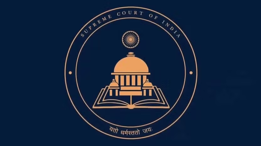 kavitha129's tweet image. New flag, insignia for #SupremeCourt unveiled by #President #Murmu on apex court's 75th anniversary

I never know so far that our Supreme Court had a separate flag🙄