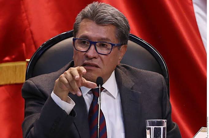 bereaguilarv's tweet image. Se suman nuevos elementos a la solicitud de alumnos que formalmente ya pidieron la cabeza de Ricardo Monreal como docente de la #UNAM después de promover la Reforma Judicial. 

Argumentaron los alumnos que no es la primera vez que va en contra del derecho constitucional, cuya…