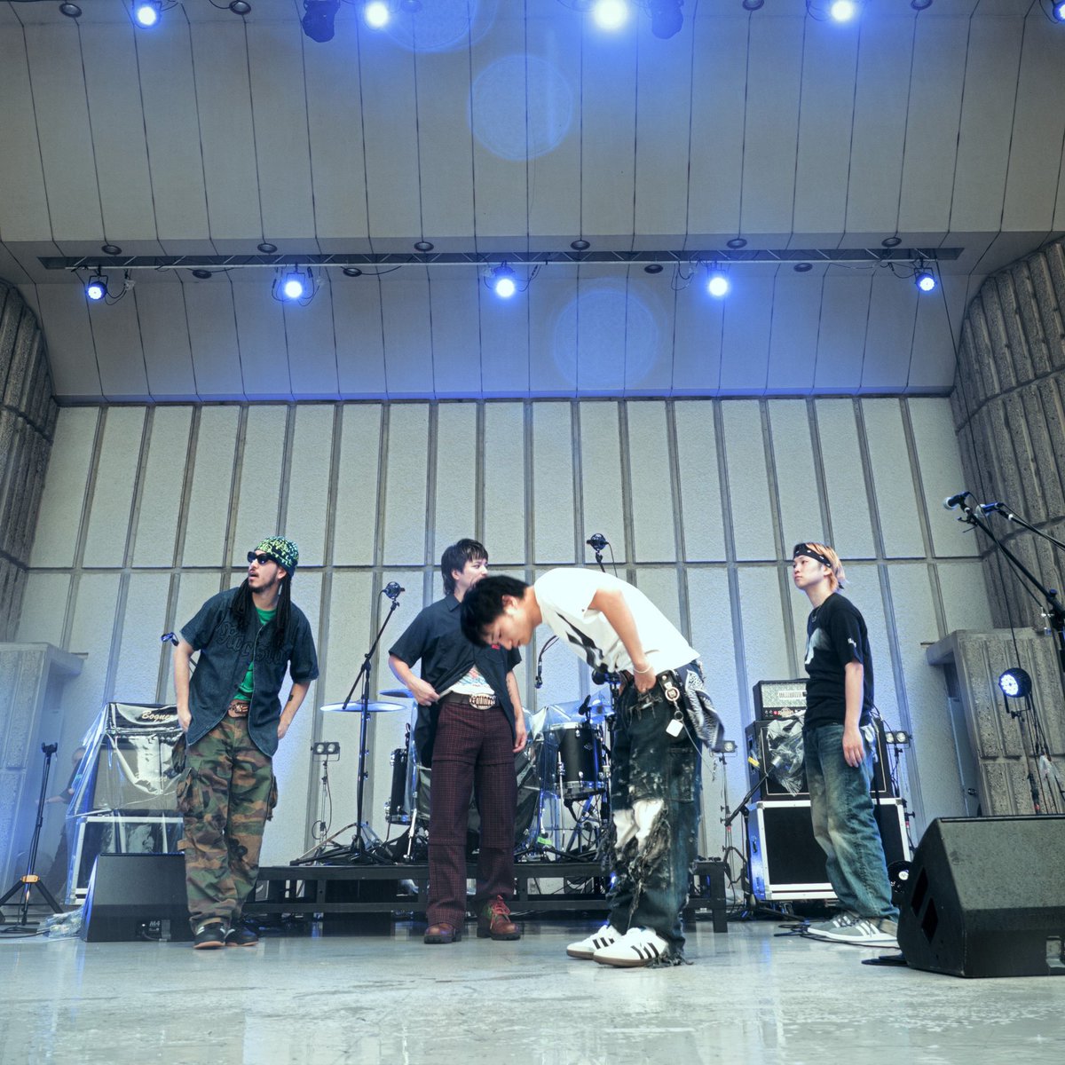 f7mhib's tweet photo. ありがとうAge Factory
わたしの生きる希望、生きる理由
最高のセトリと共に夏の終わりを飾ってくれたあなたたちには感謝してもしきれない
わたしの人生の色、そのものです
愛しています。一生かけてその背中を追っていく
いつまでも夢のようで夢じゃない世界見せてください

#AgeFactory
#日比谷野音 https://t.co/PDv25s0hmn