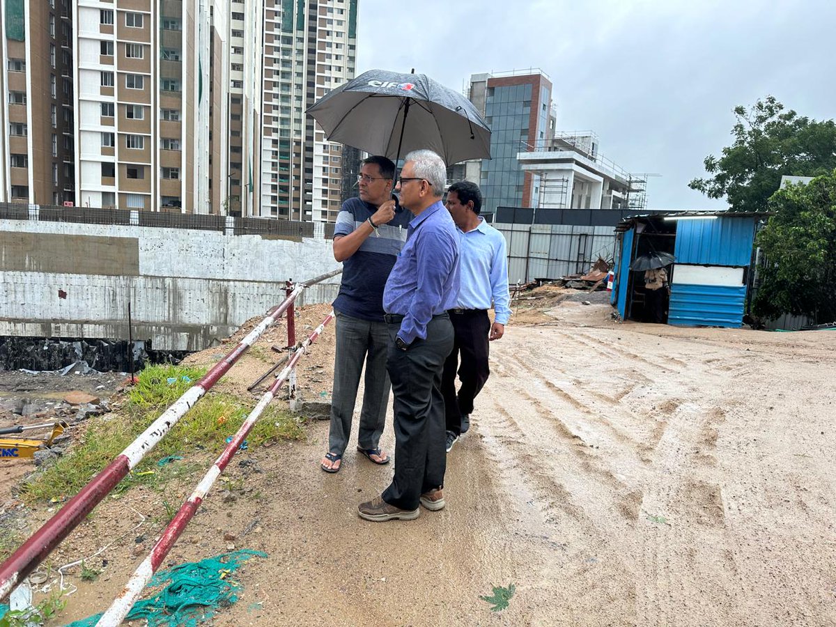 GHMC_TPWING's tweet photo. Sir/Madam
Inspection of cellar excavated site at Serilingampally. Precautionary measures at site advised. @TelanganaCMO @PrlsecyMAUD @CommissionrGHMC @GHMCOnline https://t.co/FUXAnisEzS