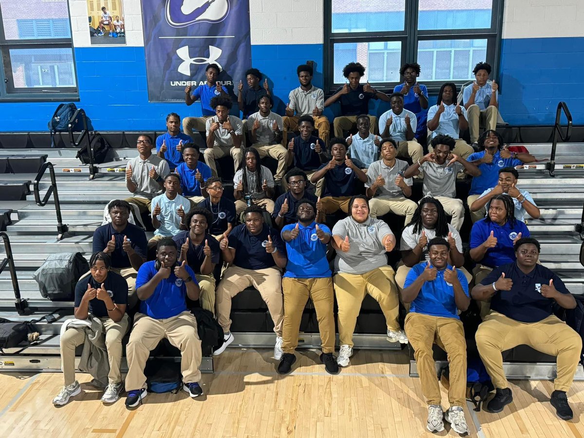 CarverVoTech454's tweet photo. 7AM Game Day check in with @CarverVoTech_FB https://t.co/QgjFmBg1g1