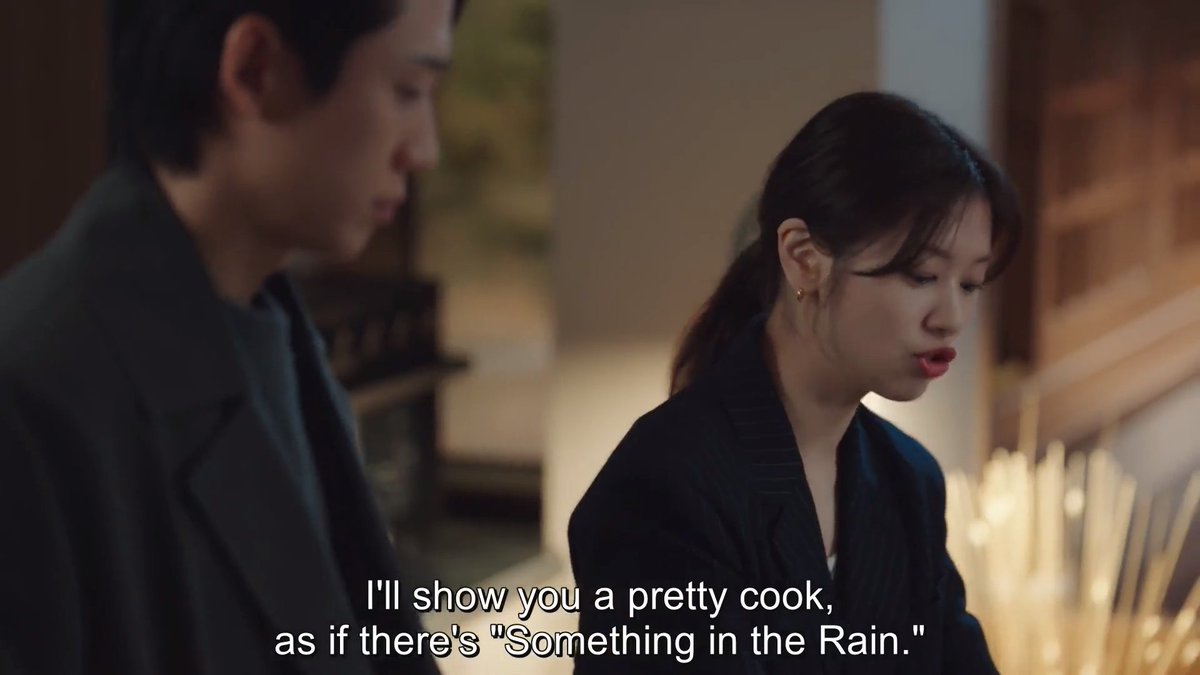 _bleedinink_'s tweet photo. The references are gold!

#SomethingInTheRain was one of my first dramas and it was amazing

The chemistry between #JungHaeIn and #JungSoMin is as always the greatest.

#LoveNextDoor #Kdrama #LoveNextDoorEp5 https://t.co/Ni60vkgmwS