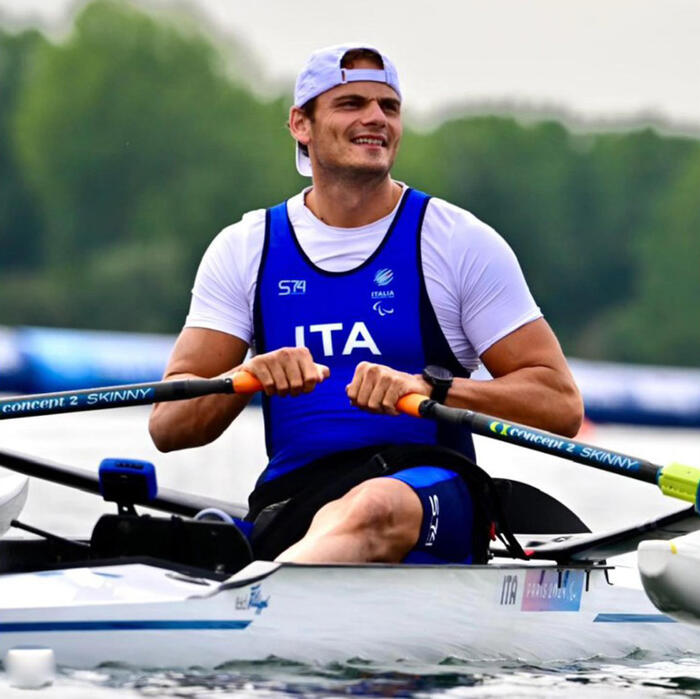 rete22ottobre's tweet photo. Paralimpiadi: squalifica per Giacomo Perini, sospeso il bronzo. L'atleta aveva dimenticato il cellulare a bordo https://t.co/rVtN52OD6l https://t.co/yiMBWaVD1D