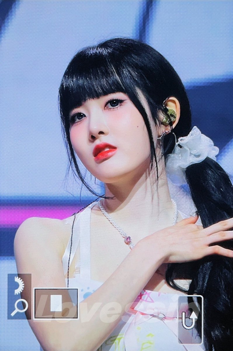 Lovessin0801's tweet image. 240901 프리뷰

🤙

#스테이씨 #시은 #STAYC #SIEUN