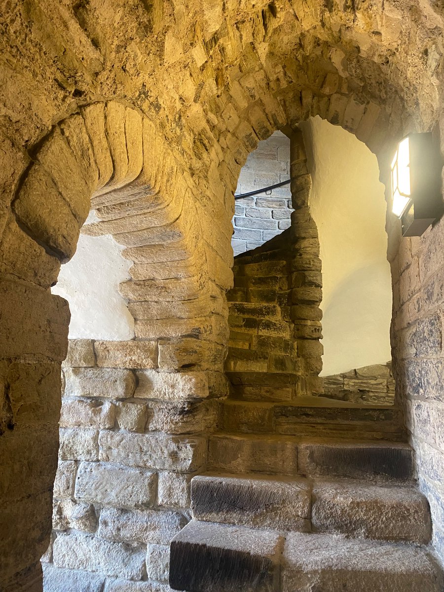 Another year around the sun 🎂 Lovely day mooching around Newcastle Castle for the first time (woah, that chapel!) followed up with a cold one in a 13c friary — pretty perfect! 🍻