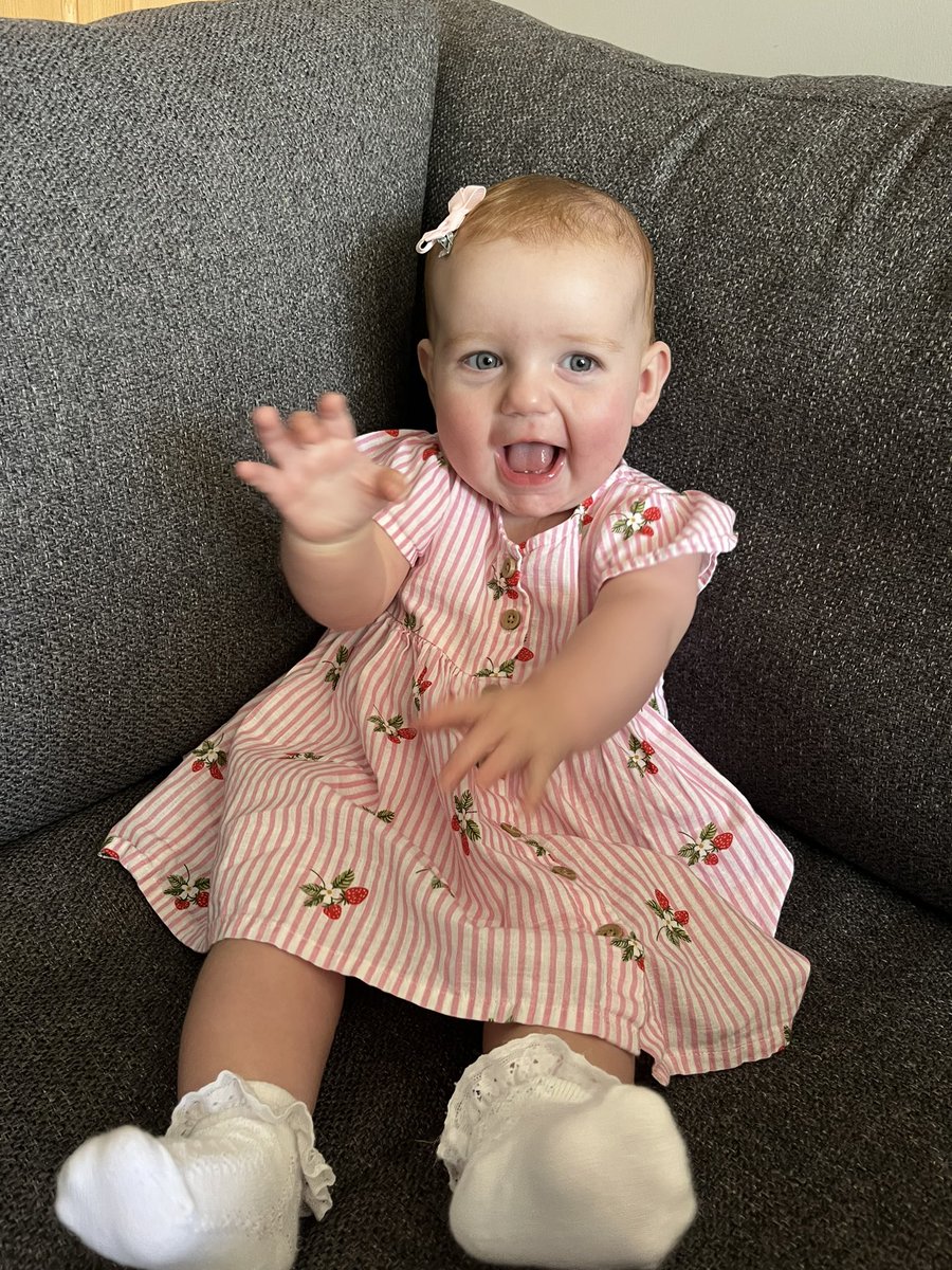 Feels a bit strange to not be going back to school tomorrow for the start of the year but I’m happy and grateful that I get a bit longer off with this angel girl 😍💖