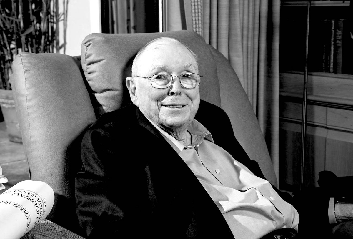 IAmSeanKochel's tweet photo. Charlie Munger once said…

“In my whole life, I have known no wise people who didn't read all the time"

11 book recommendations from Charlie Munger that'll make you Smarter: https://t.co/WaLP1oQa0R