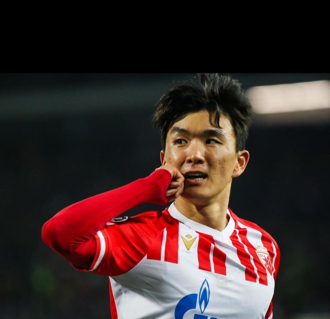 Princ_Albert_rs's tweet photo. Ostaće pesma i uspomena
na Hvanga In-Beoma
#fkcz https://t.co/mDo7xwYLcL
