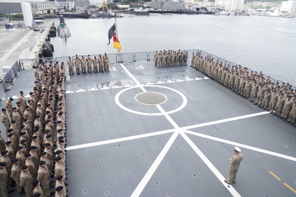 deu_flotilla2's tweet photo. #IPD24PhotosoftheWerk:
1️⃣ #IPD24-Task Group is mustered before departure for #PSMX
2️⃣ Meeting with DCOM @SeventhFleet
3️⃣ #FGSFrankfurtAmMain in multi-RAS during NOBLE RAVEN 24
4️⃣ #IndoPacificDeployment-#TaskGroup works with #ItalianNavy Carrier Strike Group 1 in #WestPacific https://t.co/YsJ4RCYx44