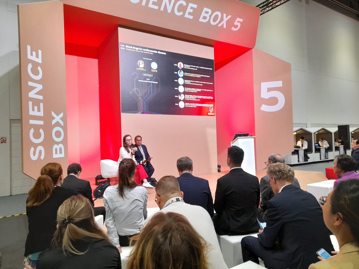 Fabrizia Bonacina (@fabri_bon87) on Twitter photo Happening now‼️
Novel drugs for cardiovascular diseases chaired by Elena Osto and <a href="/ranildesilva2/">ranil de silva</a> ♥️
#ESCCongress #London Happening now‼️
Novel drugs for cardiovascular diseases chaired by Elena Osto and <a href="/ranildesilva2/">ranil de silva</a> ♥️
#ESCCongress #London