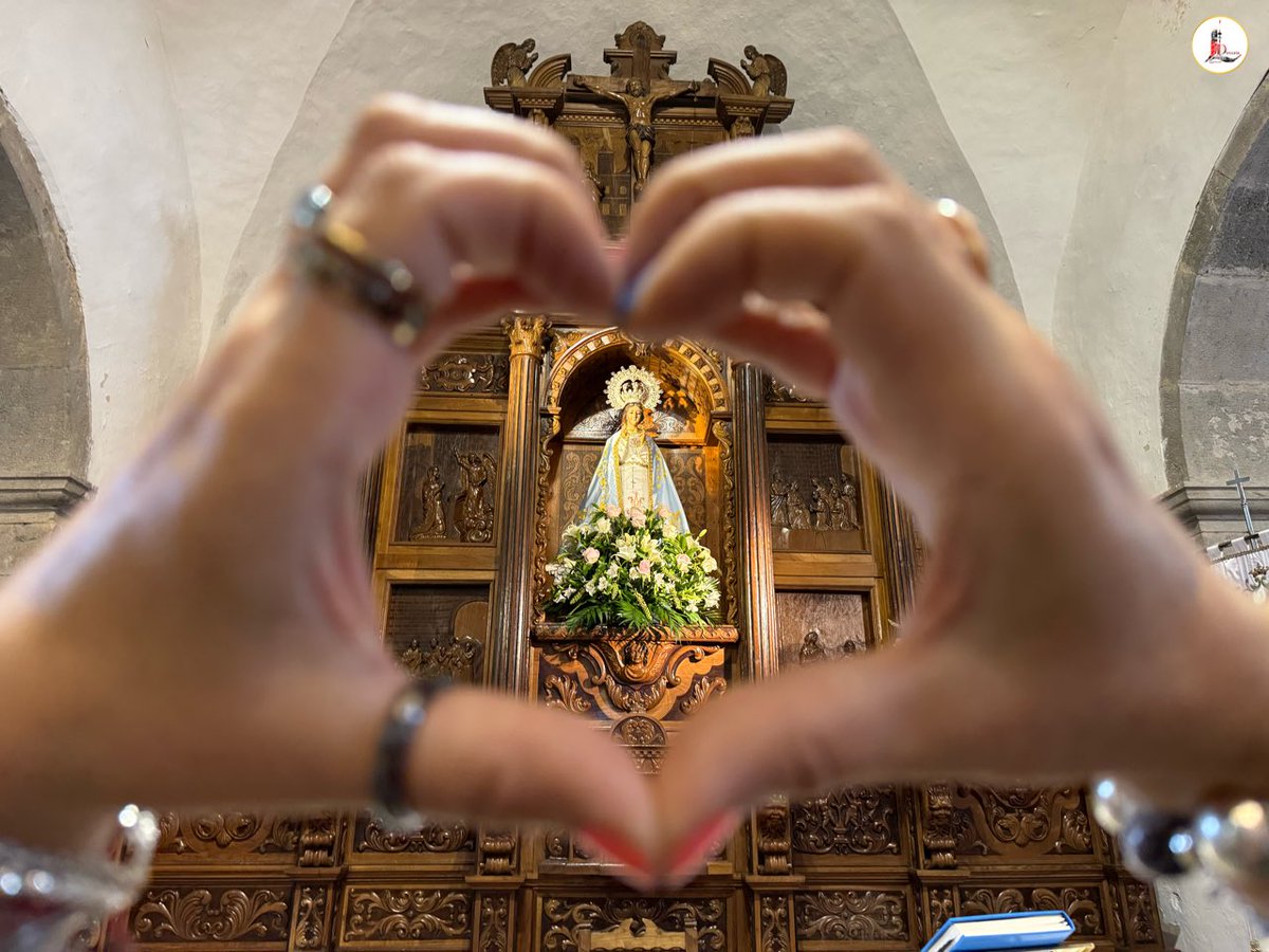 IglesiaEnLeon's tweet photo. 👉🏼 La ⚪️ #MisaMayor en honor a 🩵 Nuestra Señora del Buen Suceso culminaba este domingo con su tradicional ✝️ #procesión, el 🎶 canto de la #LaSalve y la 🫶🏼 veneración de la imagen de la Patrona de Gordón. https://t.co/Ewj4PH0lC5