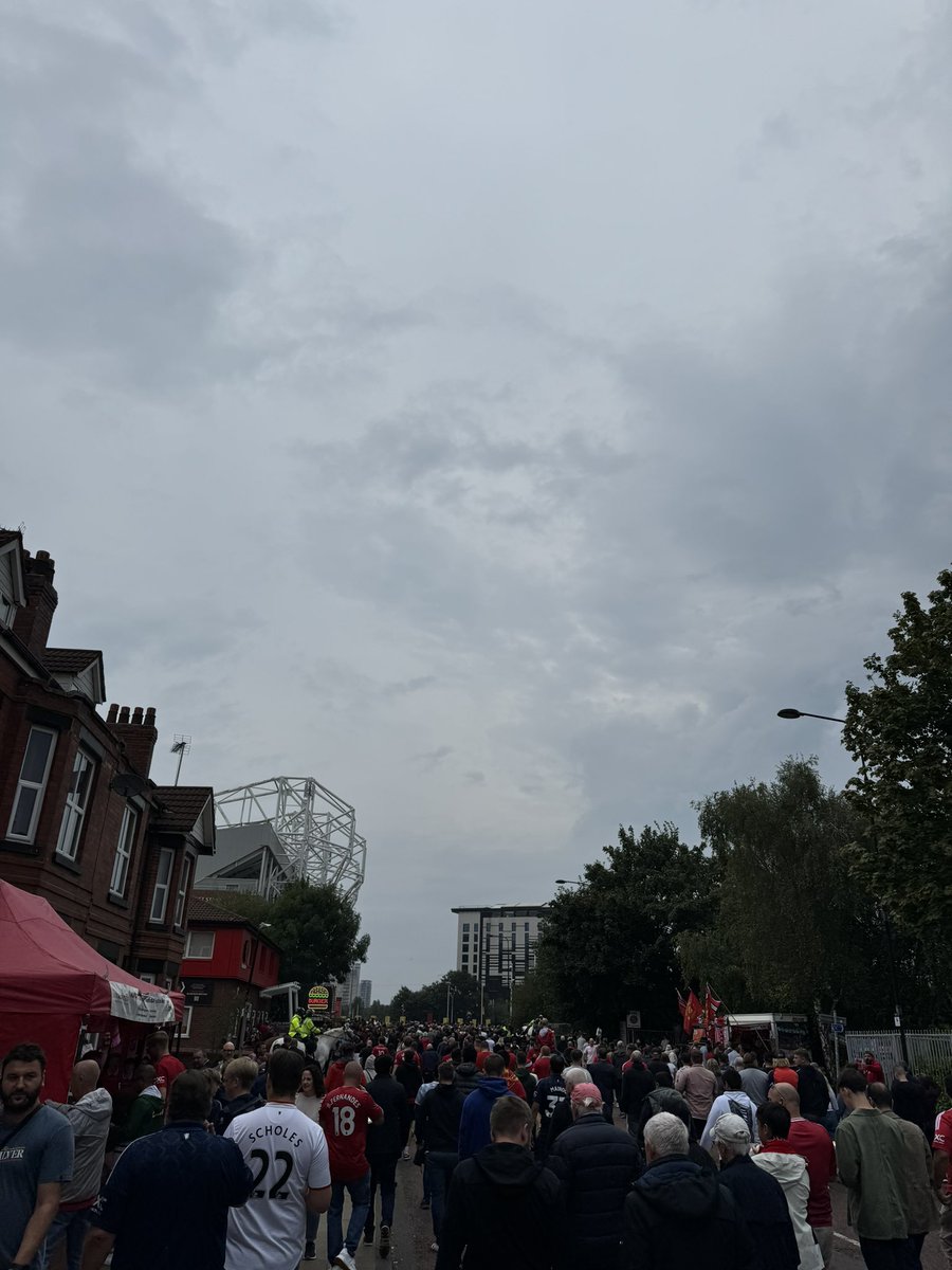 NikUTFR's tweet image. First time in the stretford end. Lets goo UNITED!!!