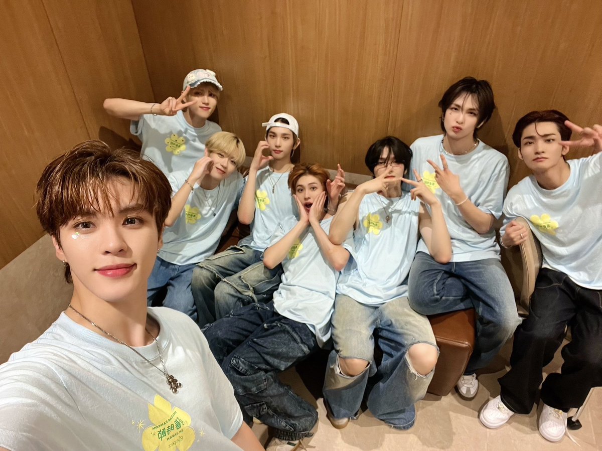 EPEX_JPN's tweet photo. #EPEX 2nd FANCON <青春時節> IN JAPAN🗼大阪公演

会いにきてくれたZENITHのみなさん、ありがとうございました✨
今日も最高に盛り上がりましたね😊💫

東京公演も楽しみにしててね～

#이펙스 #WISH #KEUM #MU #AMIN #BAEKSEUNG   #AYDEN #YEWANG #JEFF https://t.co/Ey02FRyiKk