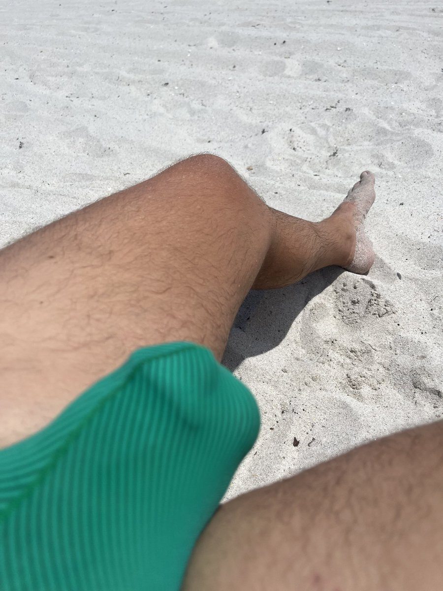 What do you like better, pool or beach? 🍆🍑