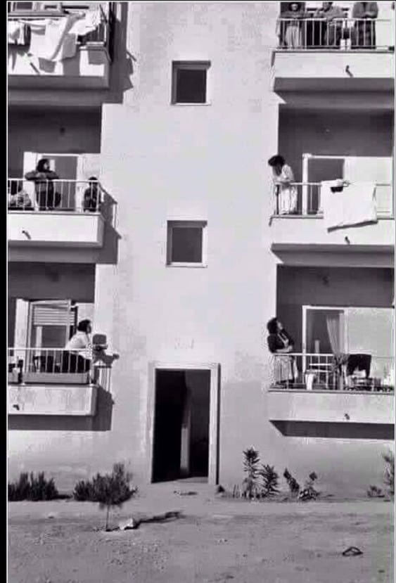 Ομαδική Viber στα 70s
Ν.Ιταλία