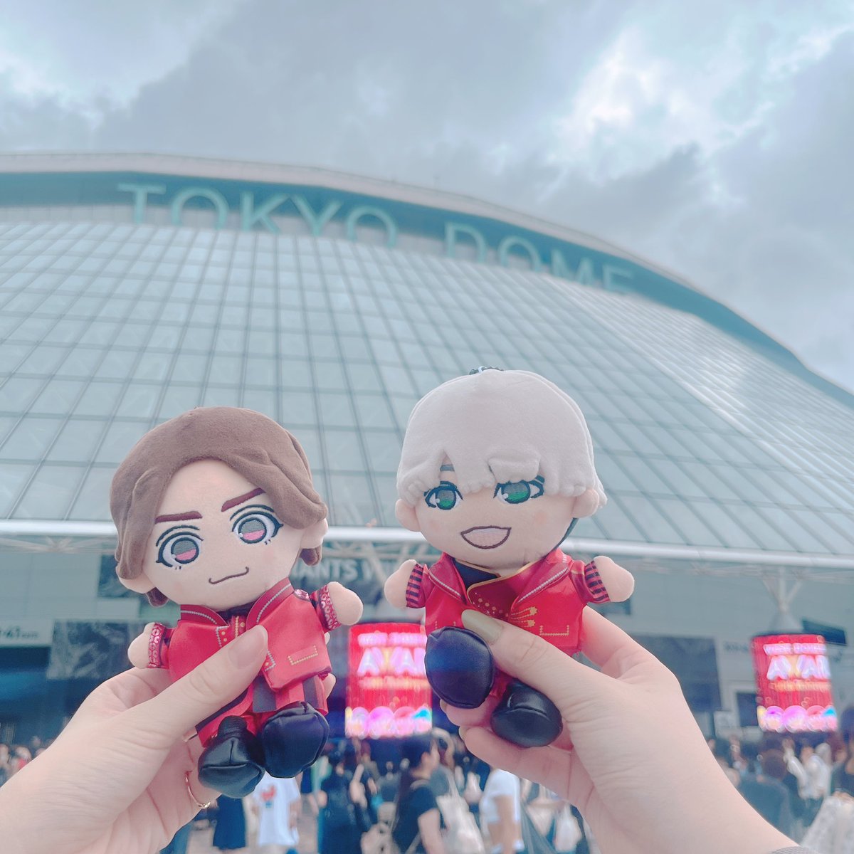aya_km93's tweet photo. 明日からまた日常か〜〜と思ったけど、大好きなWEST.にもお友達にも会えたから良し🌈 彼らのおかげであまりにも人生が楽しすぎる！！！！ https://t.co/FIW0RI4UA1