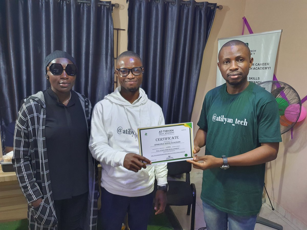 atibyan_tech's tweet image. Atibyan Tech Academy celebrated the graduation of her second cohort. It was a day of joy and pride for the academy and students. 

#TechGraduation #FullstackDevelopers #AtibyanTechAcademy #TechCareers #OpenSource #TechSummits #DesignPatterns #JobSearch #Internships