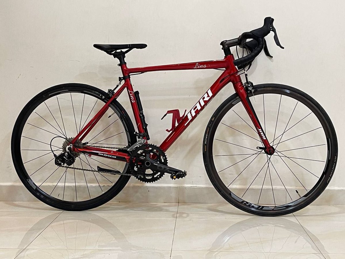 الدراجة نظيفة مقاس 53 
مع كامل ملحقاتها
شنطة تغيير استك مع عدة التغيير
نور أمامي
نور خلفي
حامل جوال
منفاخ هواء صغير للطريق
المدينه الأحساء
رقم الجوال 
0544064774

السعر ١٢٠٠ قابل للتفاوض البسيط