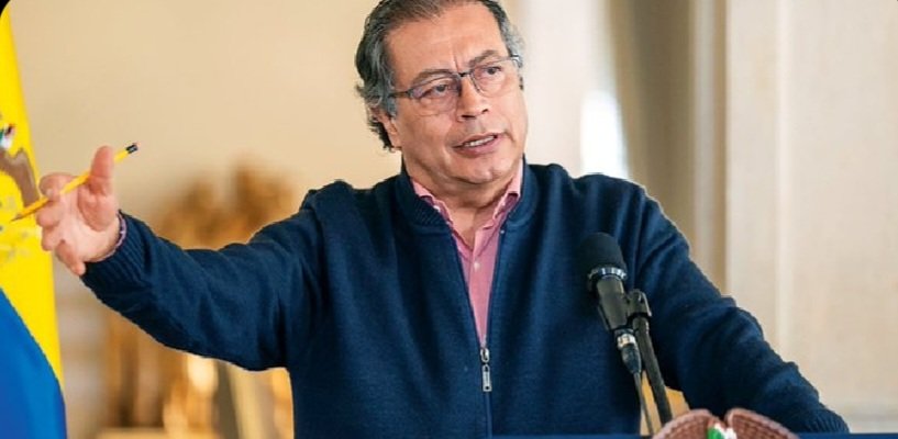 SegundoLaVerdad's tweet photo. PETRO SE ROBÓ LAS ELECCIONES Petro dio GOLPE DE ESTADO usando estrategias ILEGALES para hacerse elegir, esto en Colombia y toda nación es un delito, el CNE debe pedir su destitución fulminante y convocar elecciones inmediatamente. #FueraPetro #ColombiaIndignada https://t.co/brXLpfJBeA