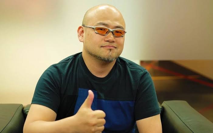 Vá Kamiya dê o golpe, volte pra Capcom e faça de novo um DMC pra gente 😎.
