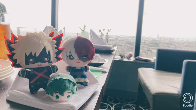 ユアネクストのアフタヌーンティー行ってきました! dkさんは仕事で不在のためみがわりを連れて行きました。 ジュリオ(第一音節にアクセント)くんのティラミスが一番好きでした。透ちゃんのゼリーは発想がすごく好きだったな……
