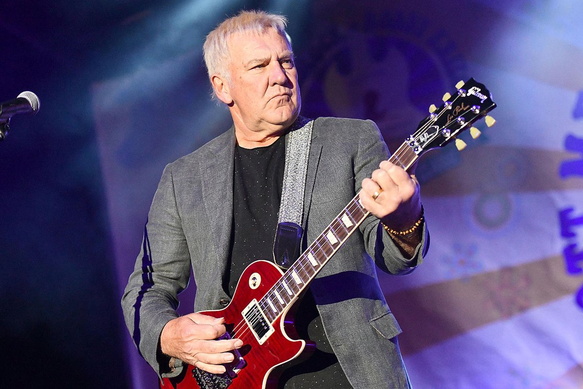 outlaw24000's tweet photo. In the constellation of Cygnus
There lurks a mysterious, invisible force
The Black Hole
Of Cygnus X-1
Six Stars of the Northern Cross
In mourning for their sister’s loss
In a final flash of glory
Nevermore to grace the night…Happy Lifeson Day #RushFamily #FWTK #RIPNeilPeart https://t.co/oTUBzvoep6