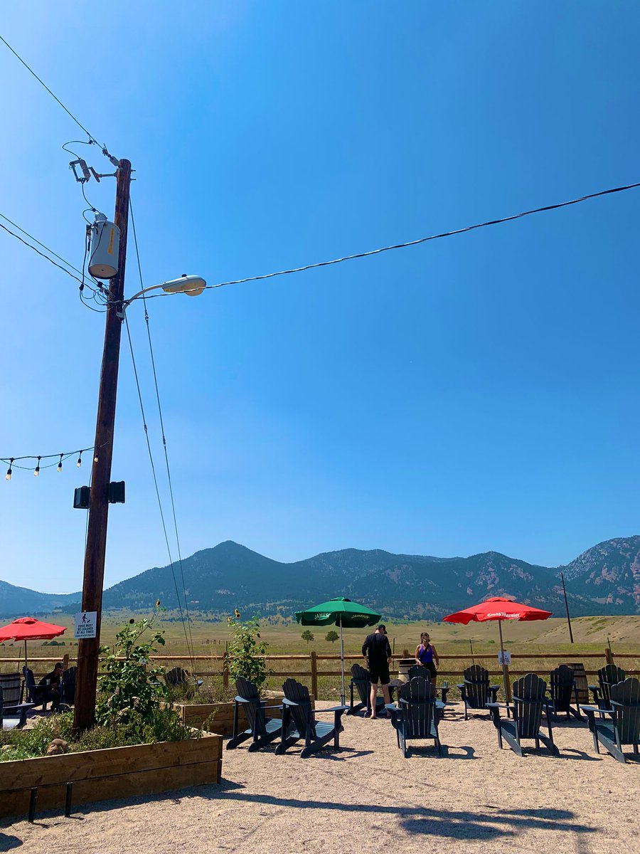 ToshiNakamodo's tweet photo. GM from the Flatirons ☕️
#RockyMountain #GetUpGetMoving https://t.co/CQxfGoLTVn