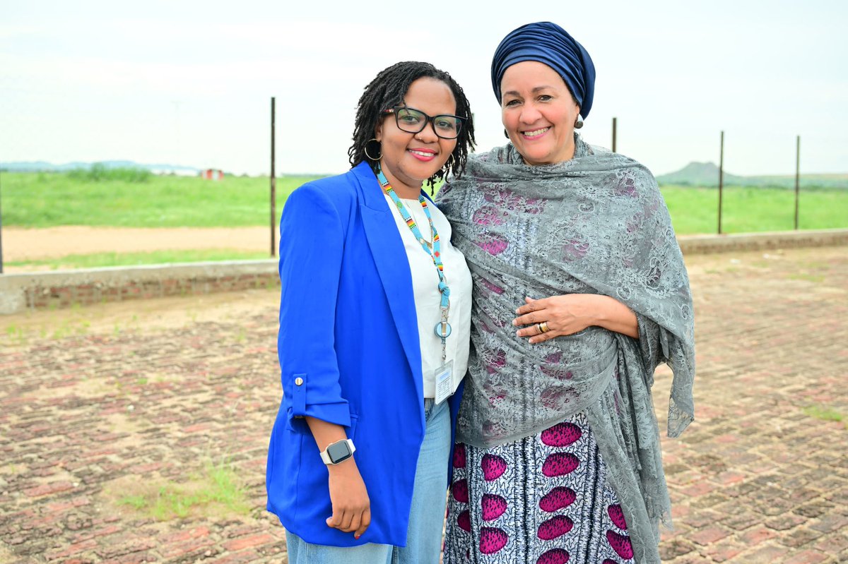 The visit of <a href="/AminaJMohammed/">Amina J Mohammed</a> in Adré, 🇹🇩 was not only to boost humanitarian operations, but also to draw the attention of the whole international community to the crisis affecting Chad, and above all its regional dimension, which calls for global solidarity to halt its escalation