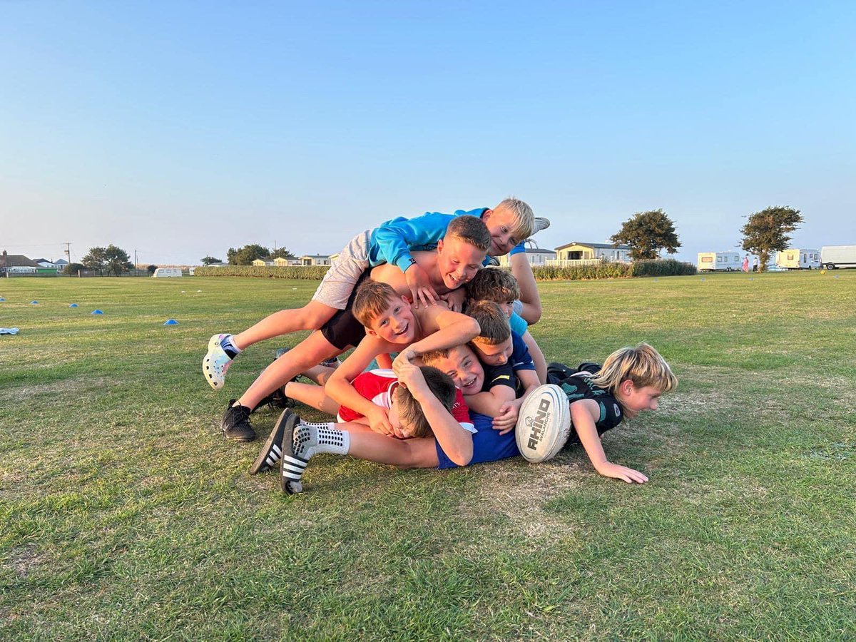 The under 10s had a great weekend camping &amp; making memories together. Friends for life 🥕💙🏉