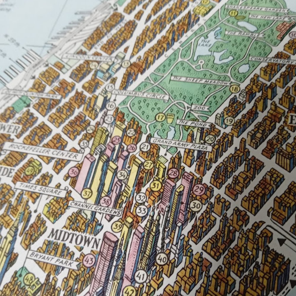 mapmapnmap's tweet image. New York City poster/map 
Small format: 55*27 cm  
Probably from the late 70s or early 80s. 
Original design in the spirit of Hermann Bollmann's bird's-eye views! 
Other maps available via the link in bio. 
If you have any questions or comments,  send me a message!