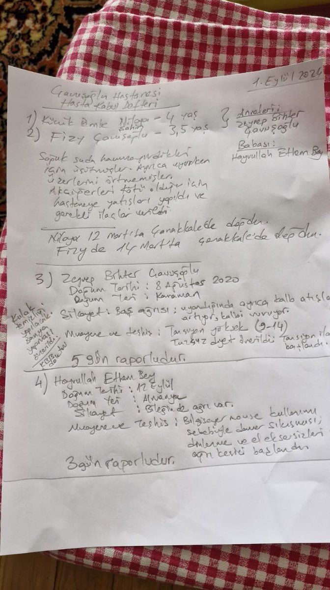 babam torunuyla (5) doktorculuk oynamış