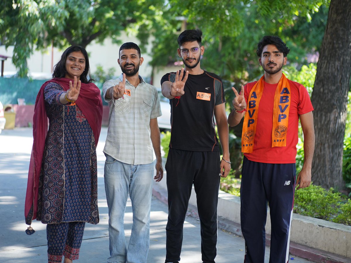 abvp4pu's tweet image. इस माटी को विश्वास है,
इस धरती को विश्वास है,
छूना अभी आकाश है,
लिखना हमें इतिहास है...

#ABVP4PU
