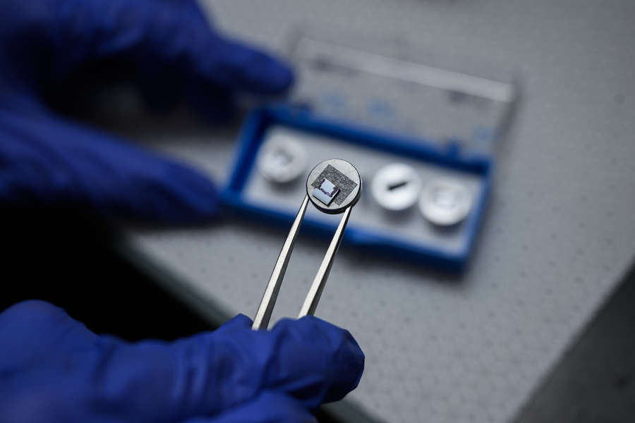 More durable metals for fusion power reactors: MIT researchers have found a way to make structural materials last longer under the harsh conditions inside a fusion reactor. mitsha.re/HbW550T9Spe