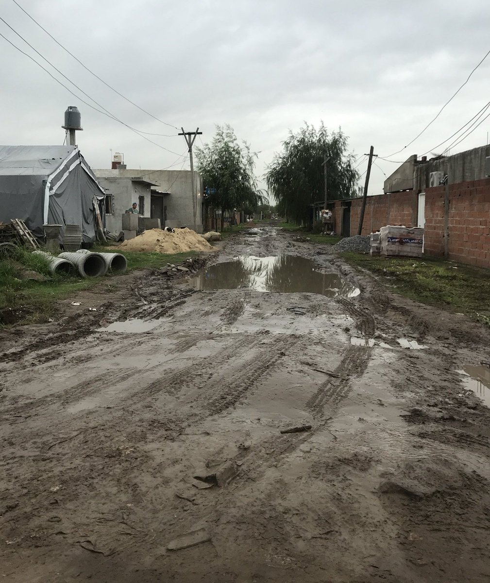 Trumperizar's tweet photo. 🚨 Las tormentas se llevaron el asfalto de La Matanza https://t.co/7UIEjiwxO8
