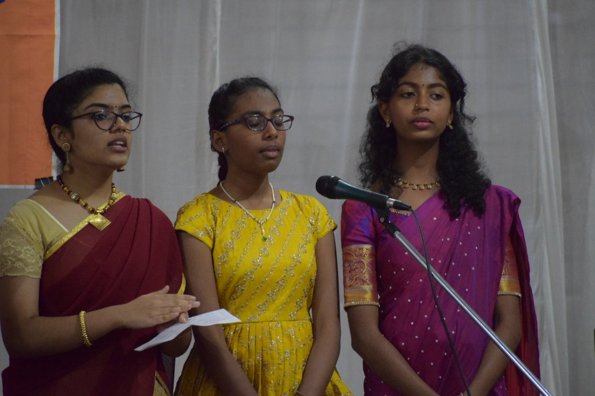 _karthik7_'s tweet photo. After the main event, the evening came alive with a series of cultural performances organized by Samskara Bharathi Amruthahalli. The atmosphere was charged with patriotism as the performances resonated with stirring Desha Bhakti songs, leaving the audience deeply moved. (2/2) https://t.co/f2Yg7vBDQQ