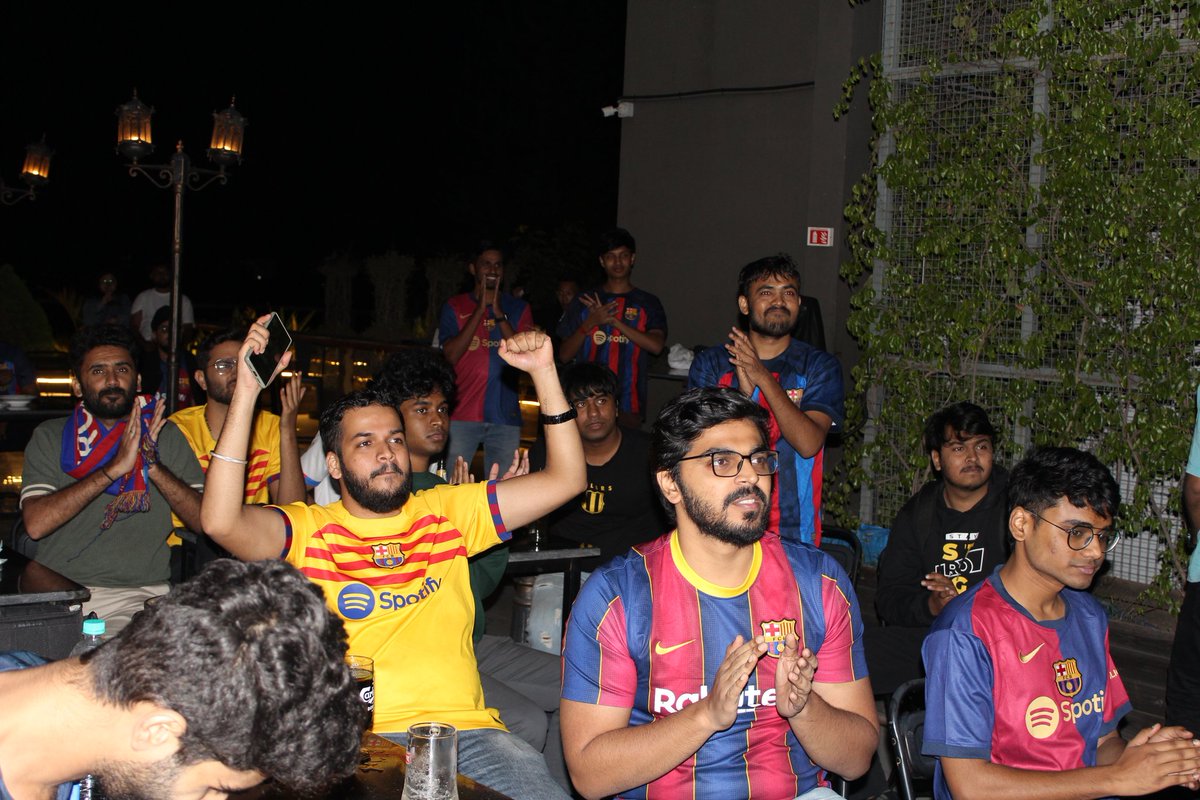 fcb_bengaluru's tweet image. Some pics from last night, FCB Bengaluru screening against Vallodolid was an amazing,  had blast, and atmosphere was so electric⚡️⚡️.
Thank you so much for showing up.
Visca el Barca, Visca Catalonia💜❤️
#fcbbengaluru #BarcaValladolid
@LaLigaEN @FCBarcelona
